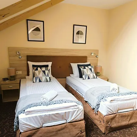 Hotel Goscinne Restauracja U Kusia *